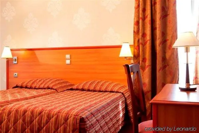 Eiffel Villa Garibaldi Paris